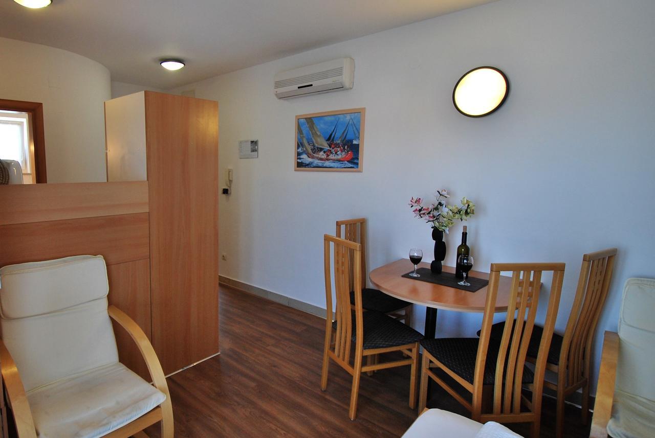 Nautica Apartments Betina  Exterior photo