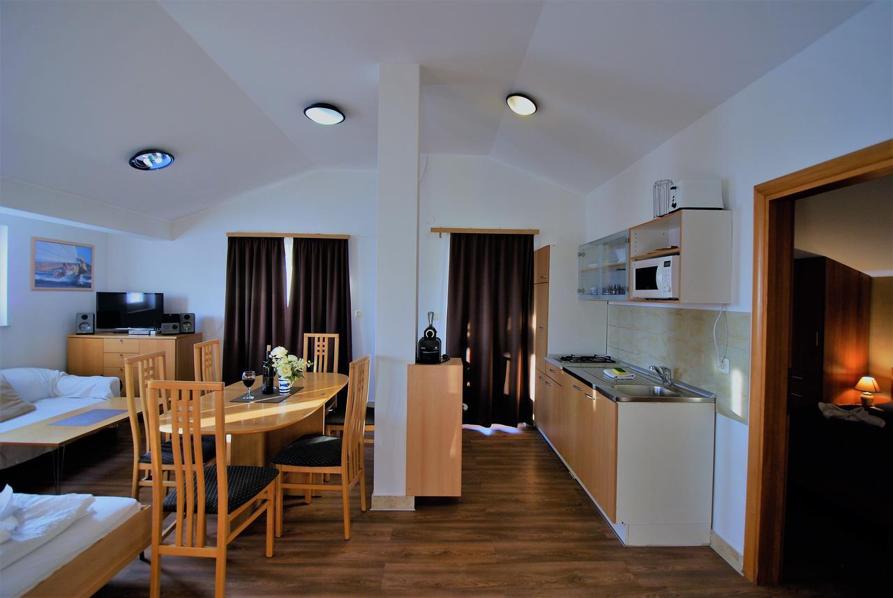 Nautica Apartments Betina  Exterior photo